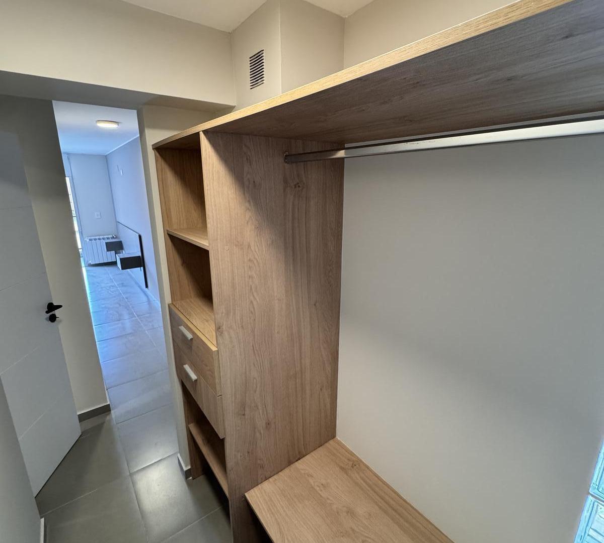 Foto de VENTA DEPTO 2 DORM CON BALCON FRENTE NUEVA CORDOBA, imagen 2