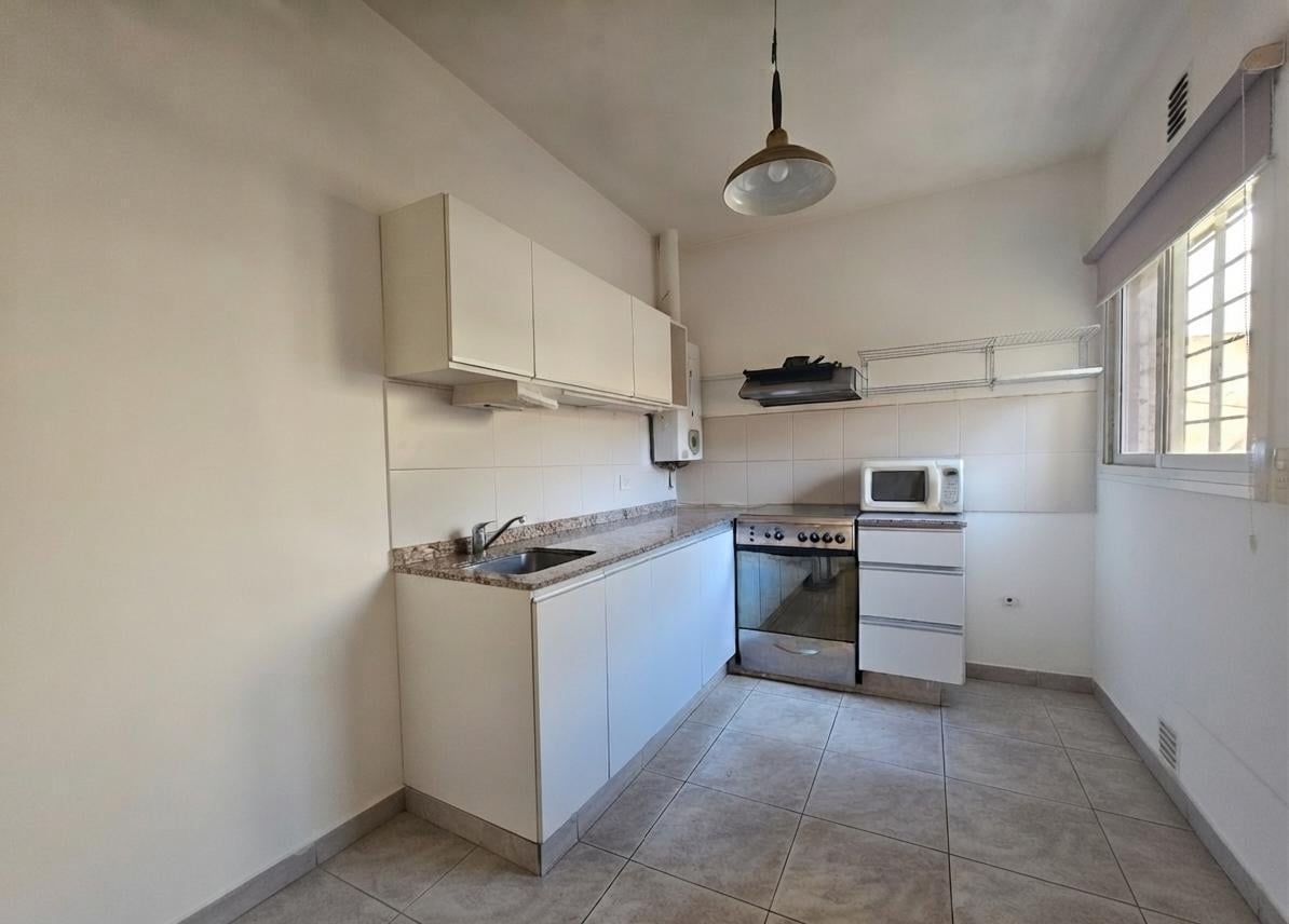 Foto de ALQUILER DÚPLEX DE 3 DORMITORIOS CÓRDOBA – Patio con asador, imagen 4