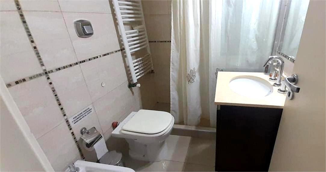 Foto de ALQUILER ANUAL DEPARTAMENTO CARLOS PAZ SUPER BIEN UBICADO! AMOBLADO 1D, imagen 3