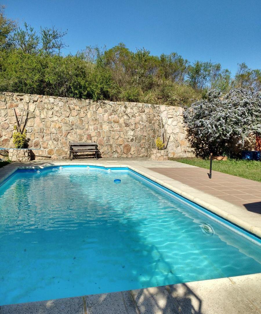 ALQUILER ANUAL CASA ICHO CRUZ 4 dorm. ubicación privilegiada c/piscina