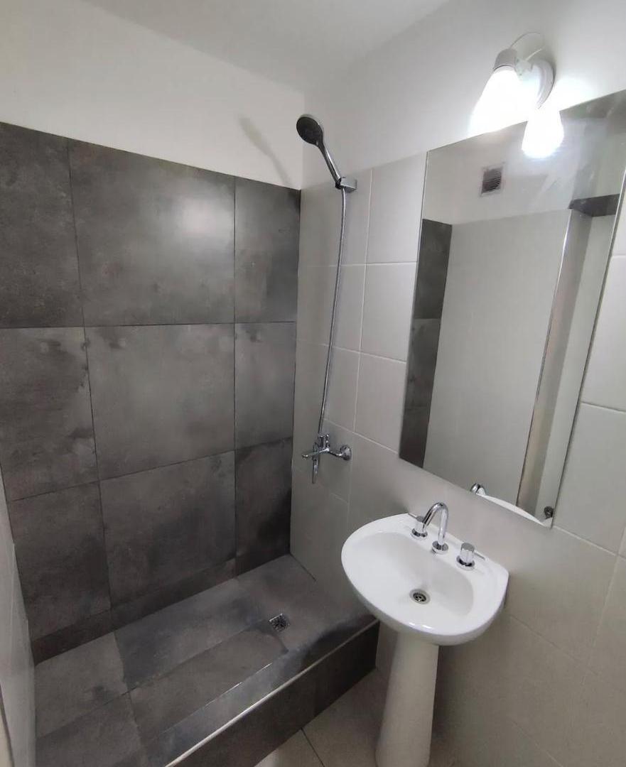 Foto de ALQUILO DEPARTAMENTO 1 DORMITORIO CON BALCON EN GENERAL PAZ, imagen 4