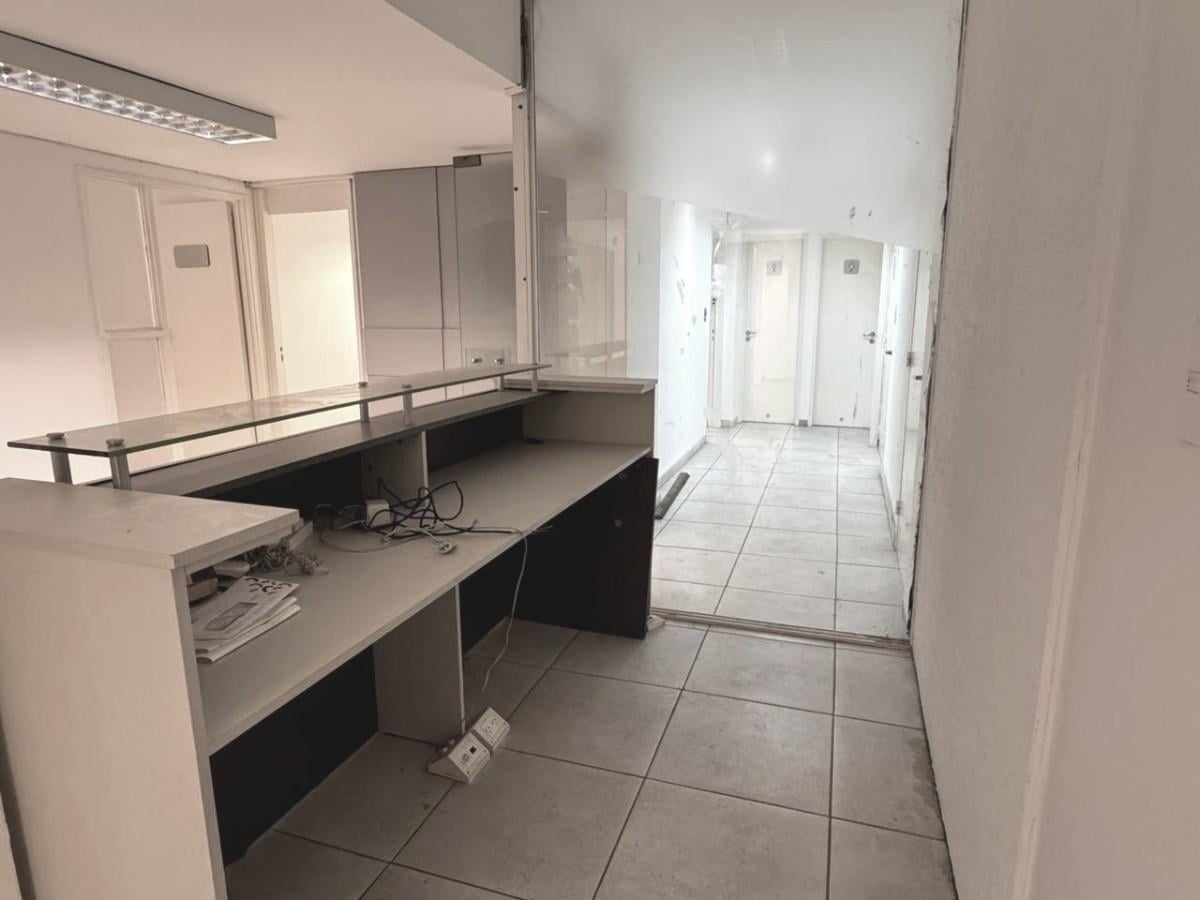Foto de Gran oficina reciclada - Pleno Centro de Córdoba, imagen 1