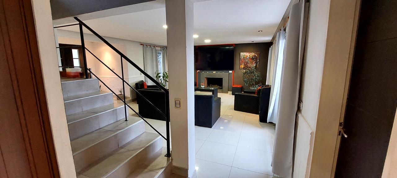 Foto de Casa en Venta Lago Azul Villa Carlos Paz, 3 dormitorios, 3 baños., imagen 1