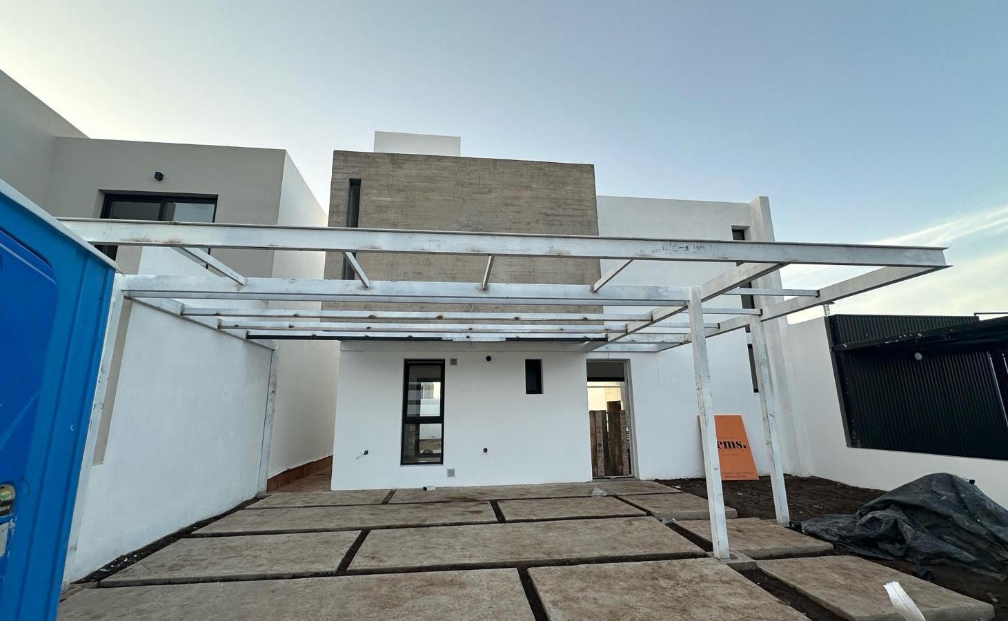 Foto de VENTA - CASA 2 DORMITORIOS CON PILETA - DOCTA, CÓRDOBA, imagen 1