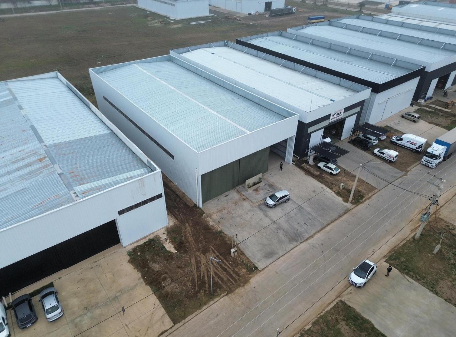 Foto de Nave Industrial con detalles premium!! Polo 52 (Parque Industrial), imagen 1