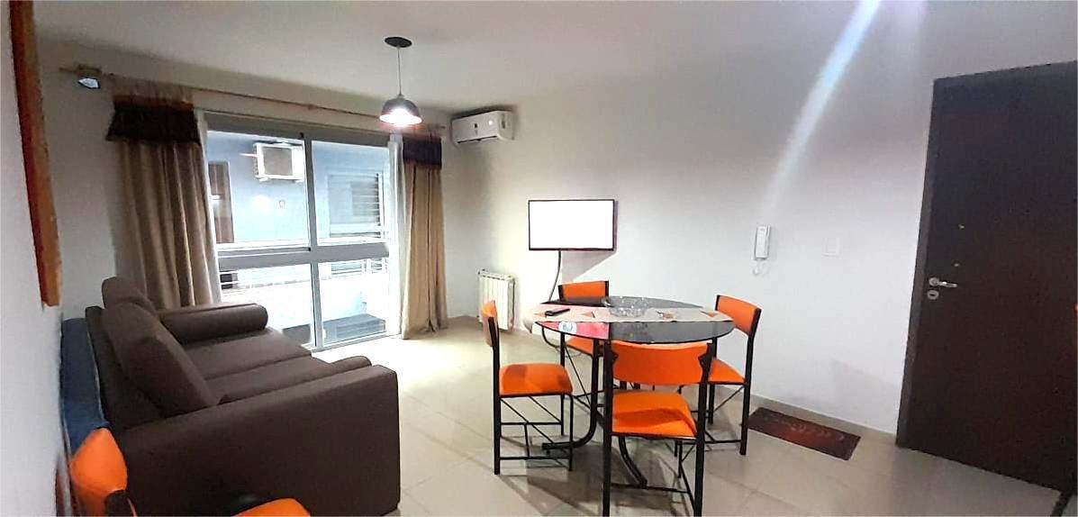 ALQUILER ANUAL DEPARTAMENTO V. CARLOS PAZ AMOBLADO 1D COCHERA Piscina y Asadores