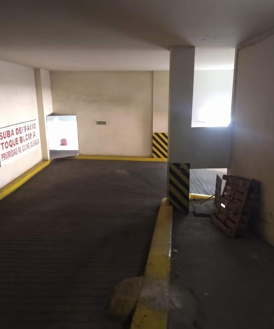 Foto de Cochera de fácil acceso y ubicación privilegiada en el Centro, imagen 1
