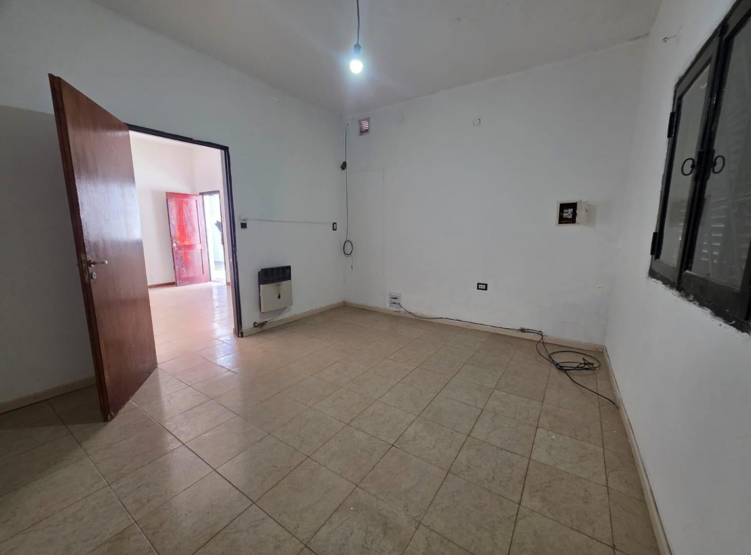 Foto de Casa a 50 metros de Av Mariano Fragueiro., imagen 5