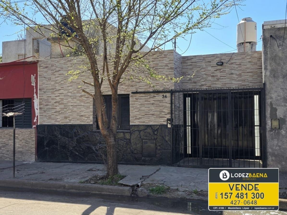 Foto de Casa a 50 metros de Av Mariano Fragueiro., imagen 1