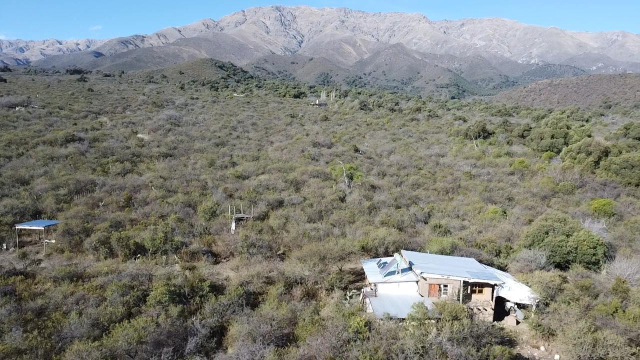 Foto de En Venta Casa de Adobe en las Sierras con Terreno de 2,3 Hectáreas en, imagen 1