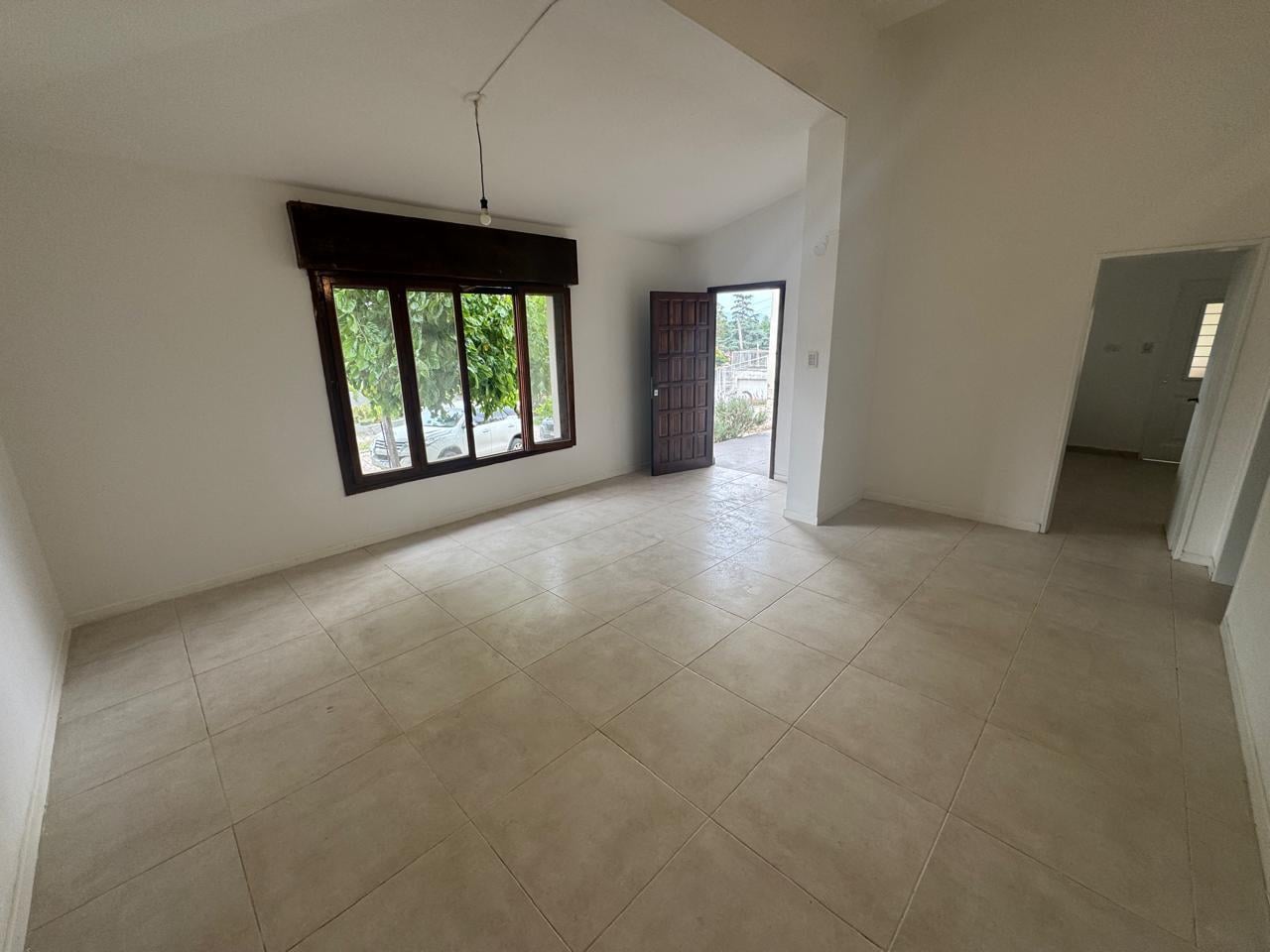 Foto de Venta de Casa Remodelada Integramente en la Tranquilidad de, imagen 3