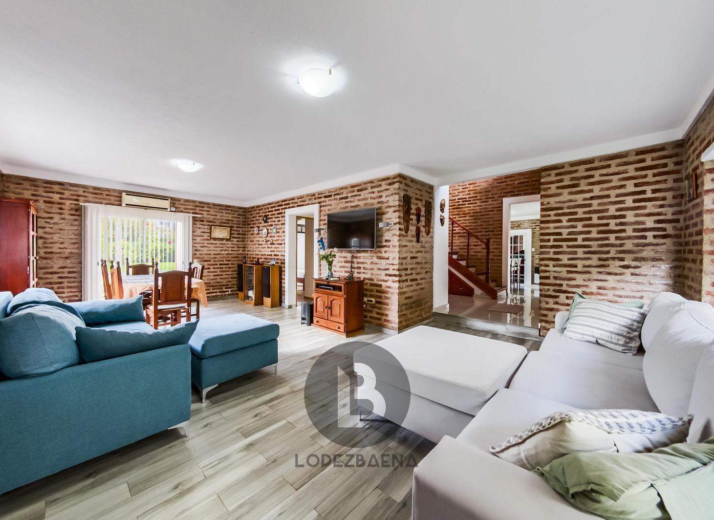 Foto de Venta Casa 4 dorm (1 PB) - 1270m2 terreno - San Isidro Villa Allende, imagen 5