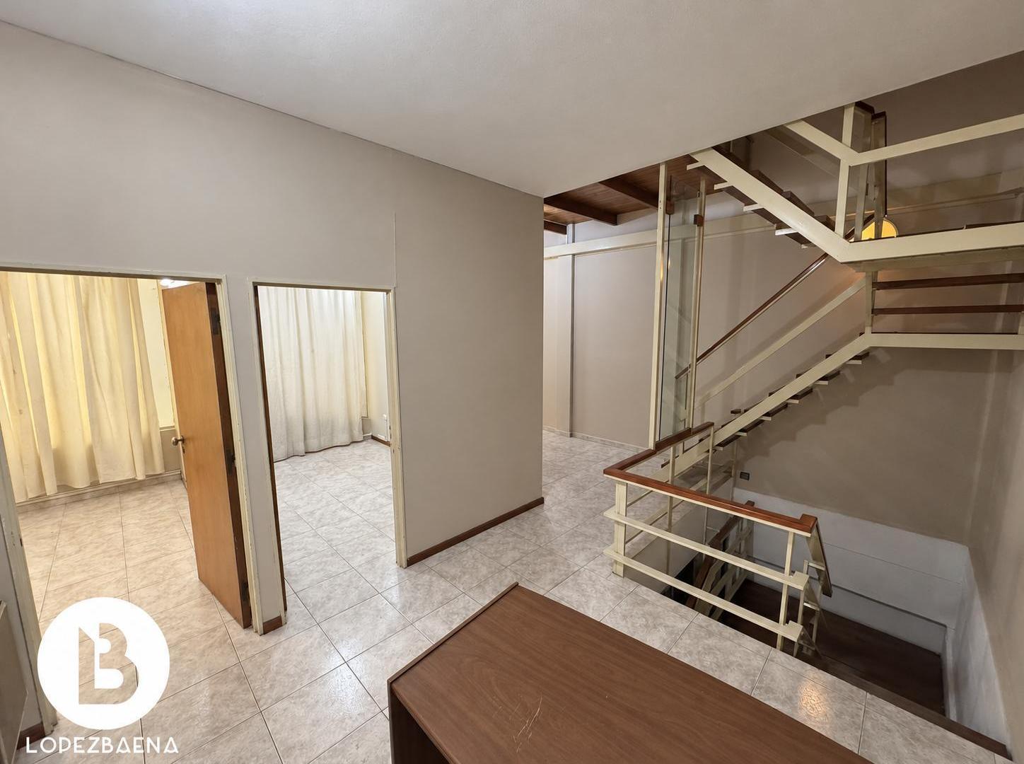 Foto de Local en Venta - Alquiler - 3 pisos - 5 box privados, imagen 2