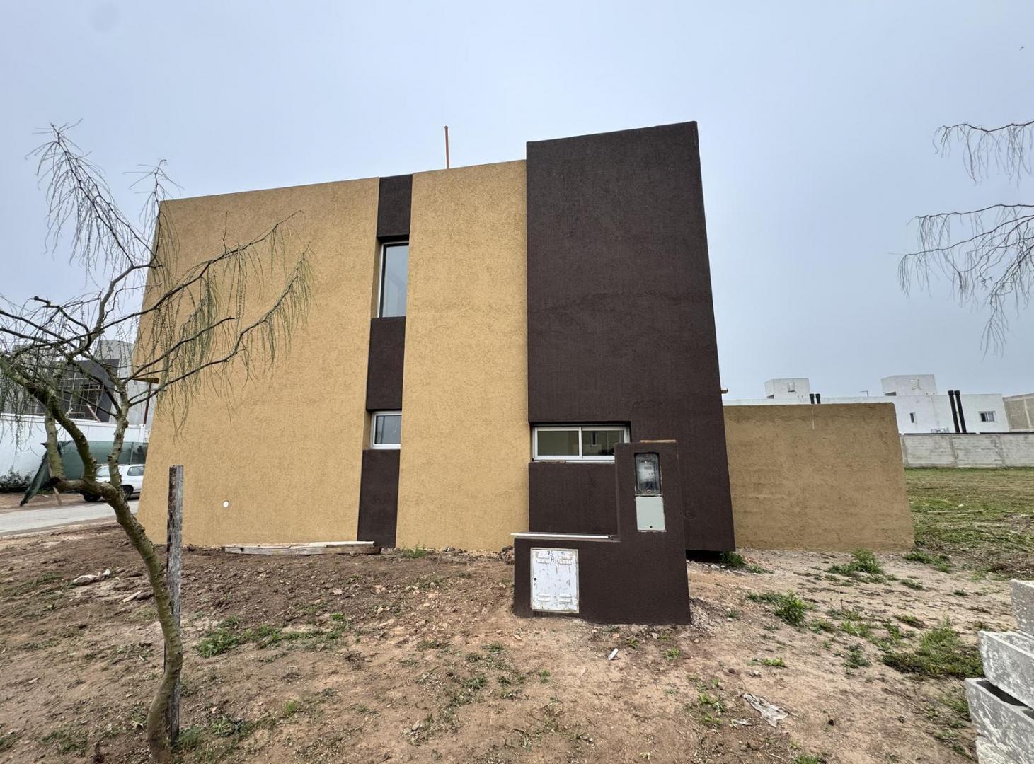 Foto de DUPLEX 2 DORM DOCTA A ESTRENAR CON RADIADORES A 1 CUADRA DE PLAZA, imagen 3