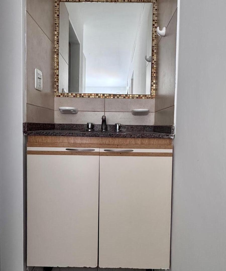 Foto de ALQUILER - Departamento super luminoso con 2 Dormitorios y 2 Baños!!, imagen 4