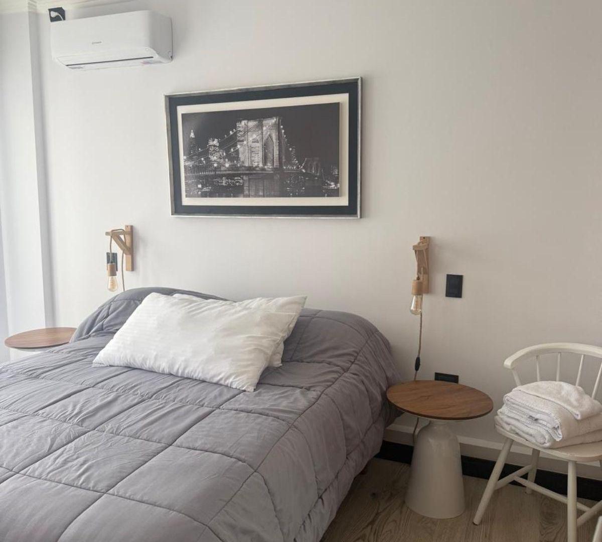 Venta, increíble dpto. en Villa Carlos Paz, Centro, 2 dorm, 2 baños. cochera, pileta, sum.