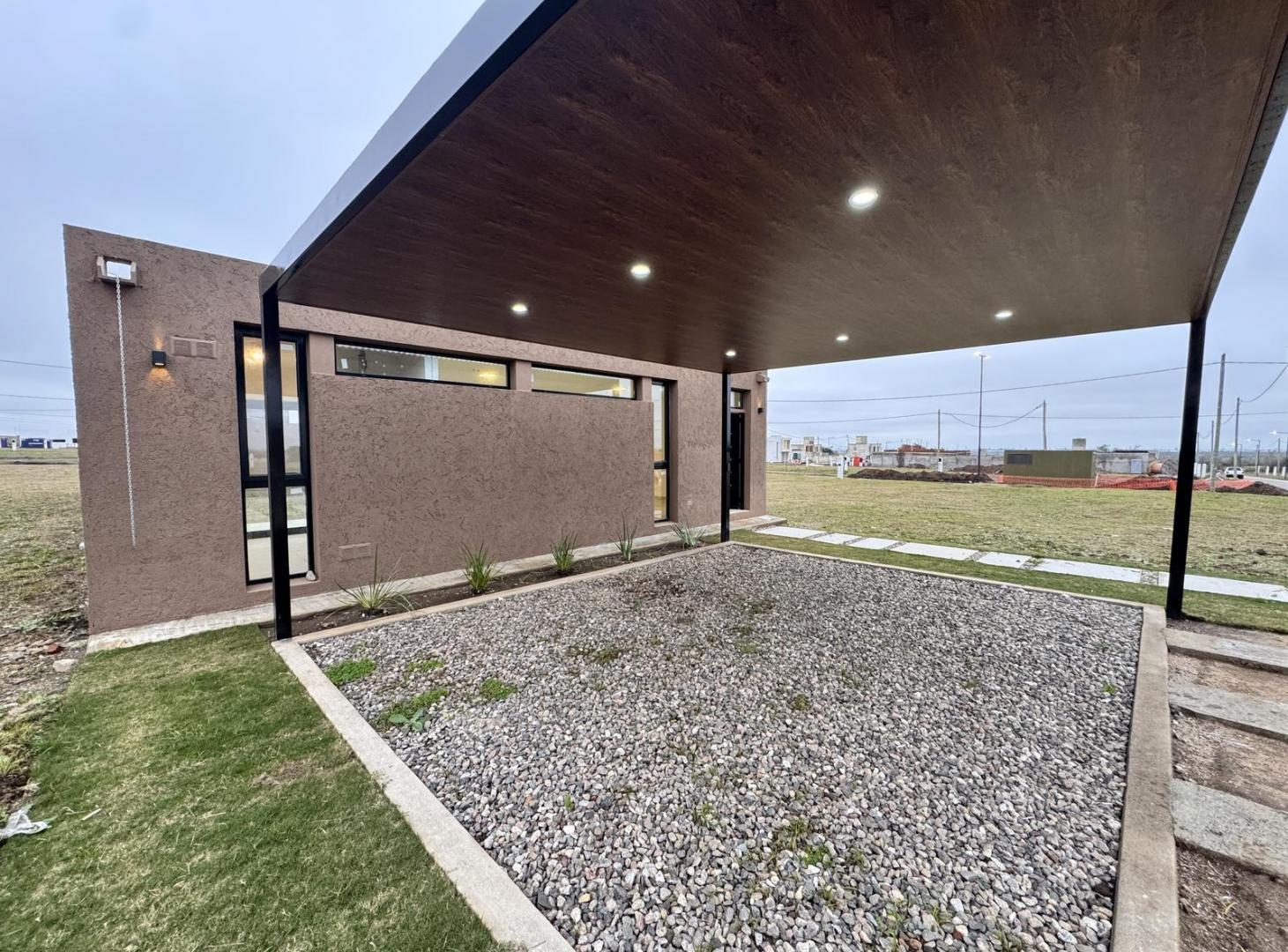 Foto de VENTA CASA 3 DORM COCHERA DOBLE DOCTA CENTRAL, imagen 3