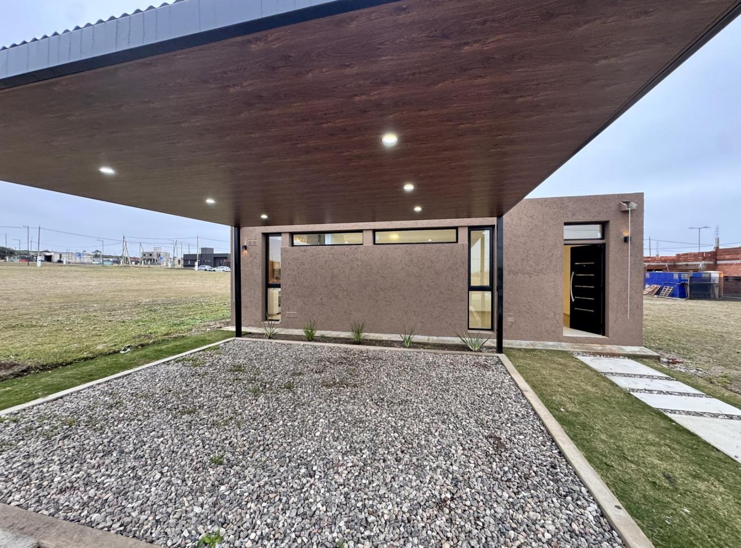 Foto de VENTA CASA 3 DORM COCHERA DOBLE DOCTA CENTRAL, imagen 5