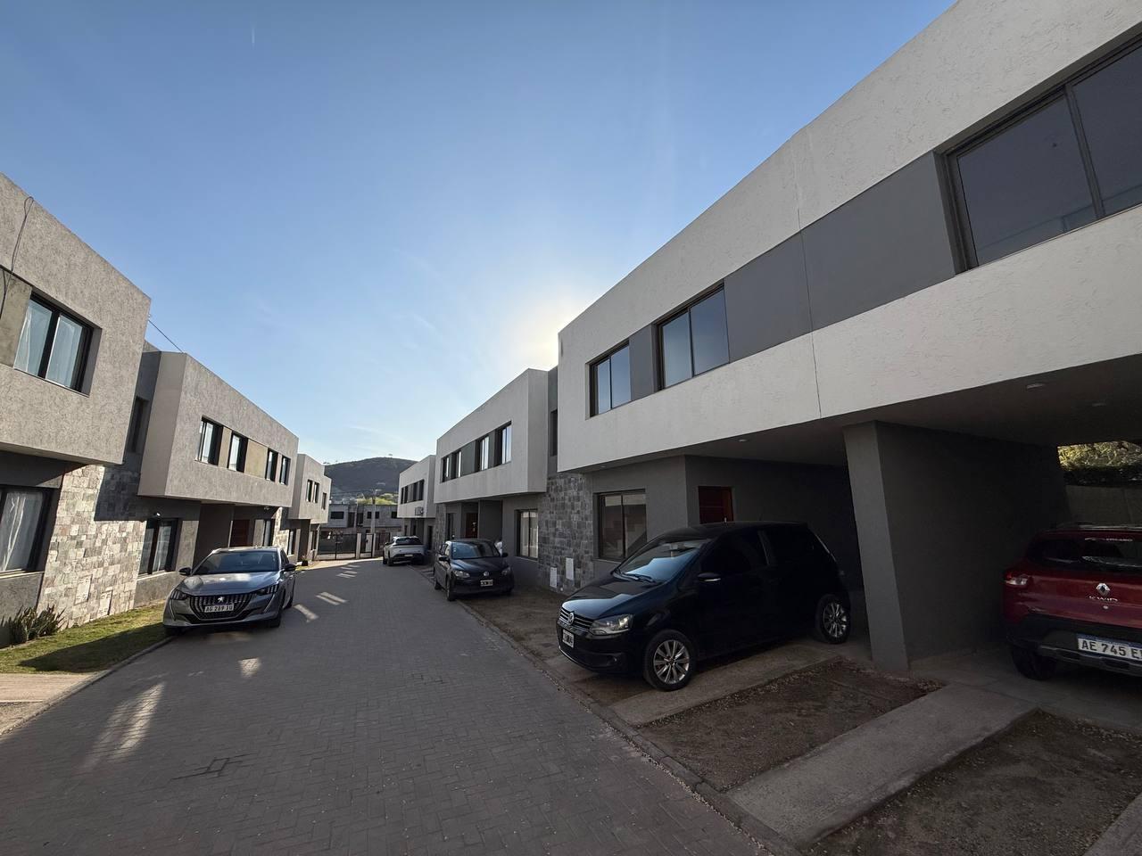 Foto de DUPLEX EN ALQUILER HOUSING DOMUS. LA CALERA, imagen 1