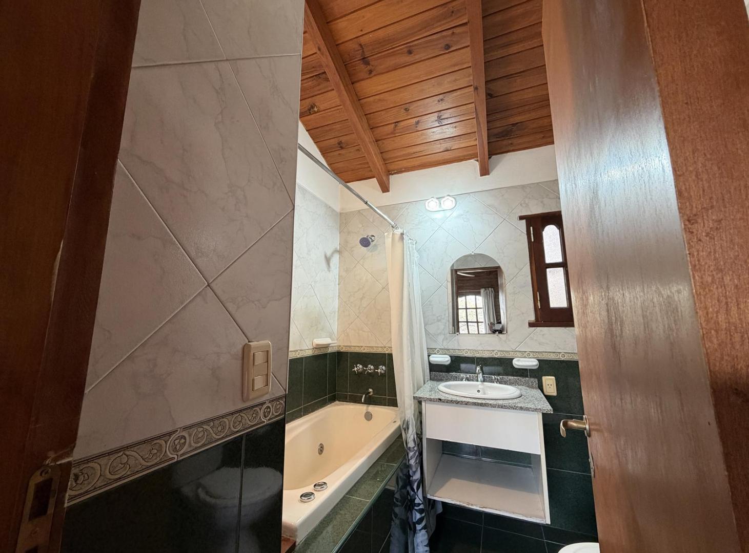 Foto de VENTA GRAN COMPLEJO "PIEDRAS NEGRAS". AMOBLADO, VILLA DEL LAGO. CARLOS, imagen 4