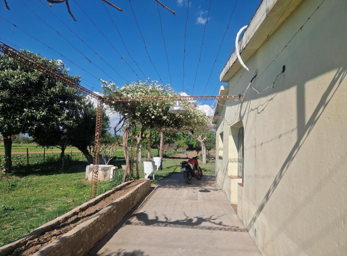 Foto de En Venta Casa de Casa de Campo con 1 Hectárea en Villa Dolores, imagen 4
