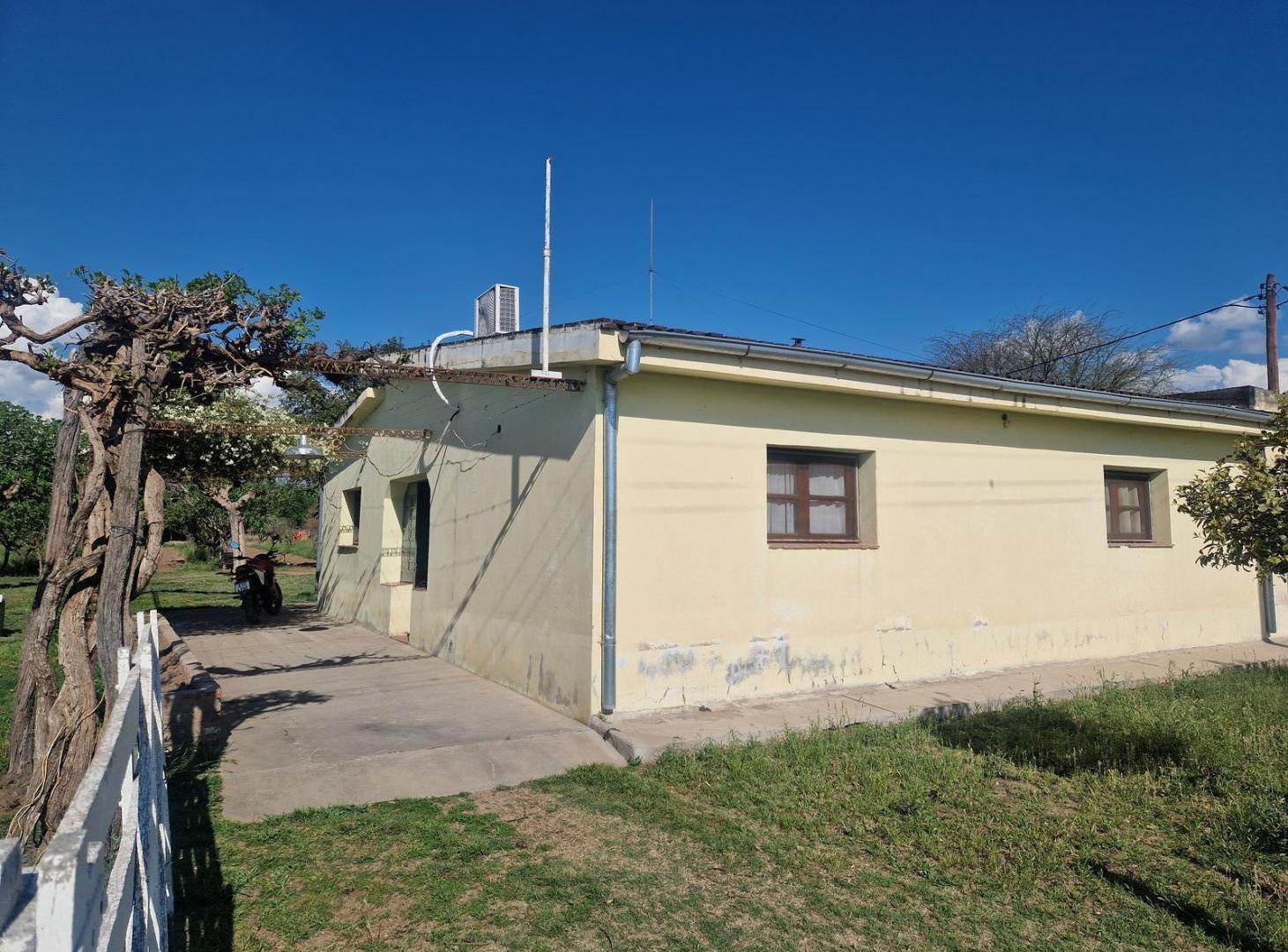 Foto de En Venta Casa de Casa de Campo con 1 Hectárea en Villa Dolores, imagen 1