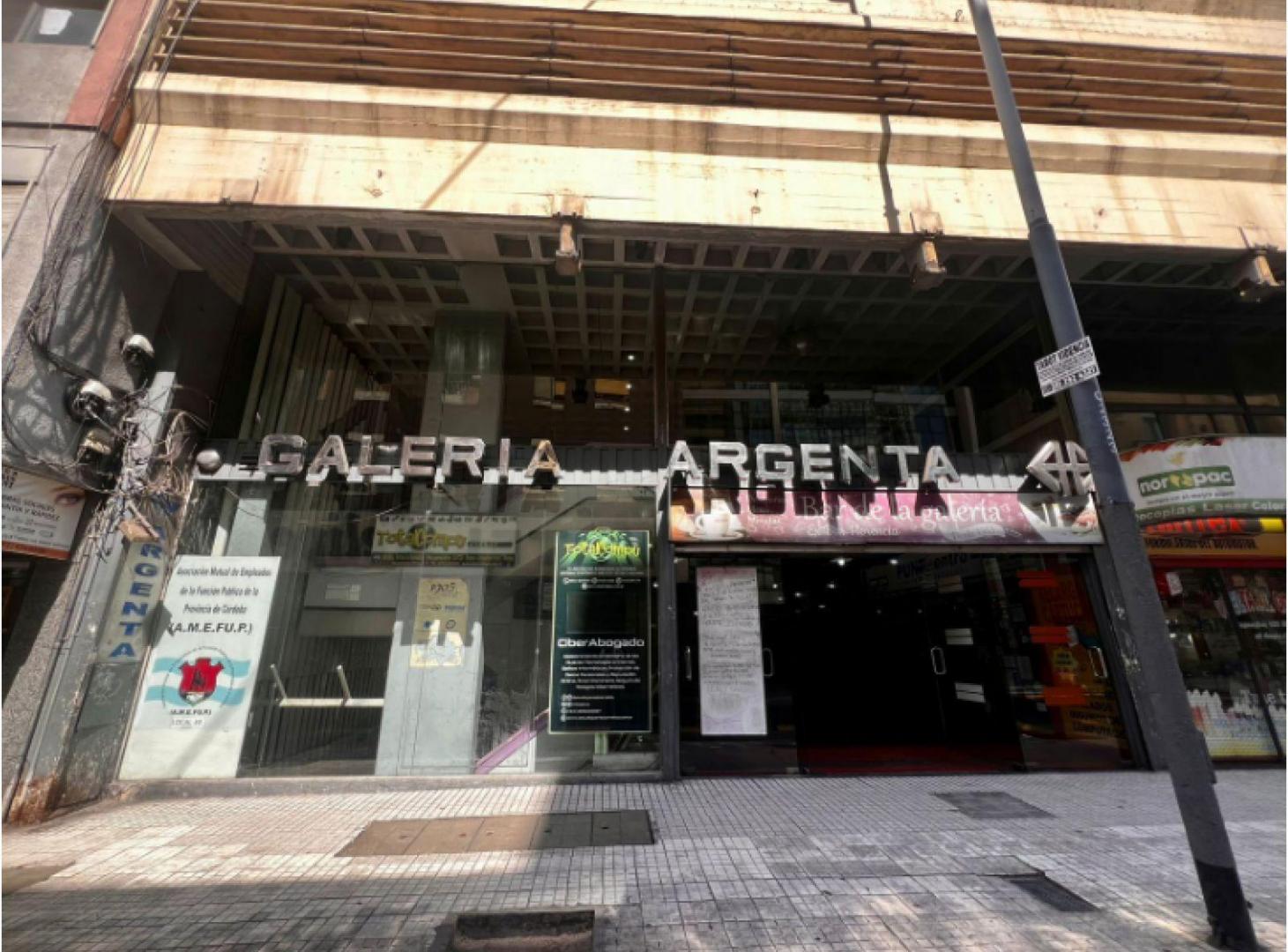 Foto de VENTA DOS OFICINAS CONTIGUAS EN GALERIA ARGENTA, imagen 4