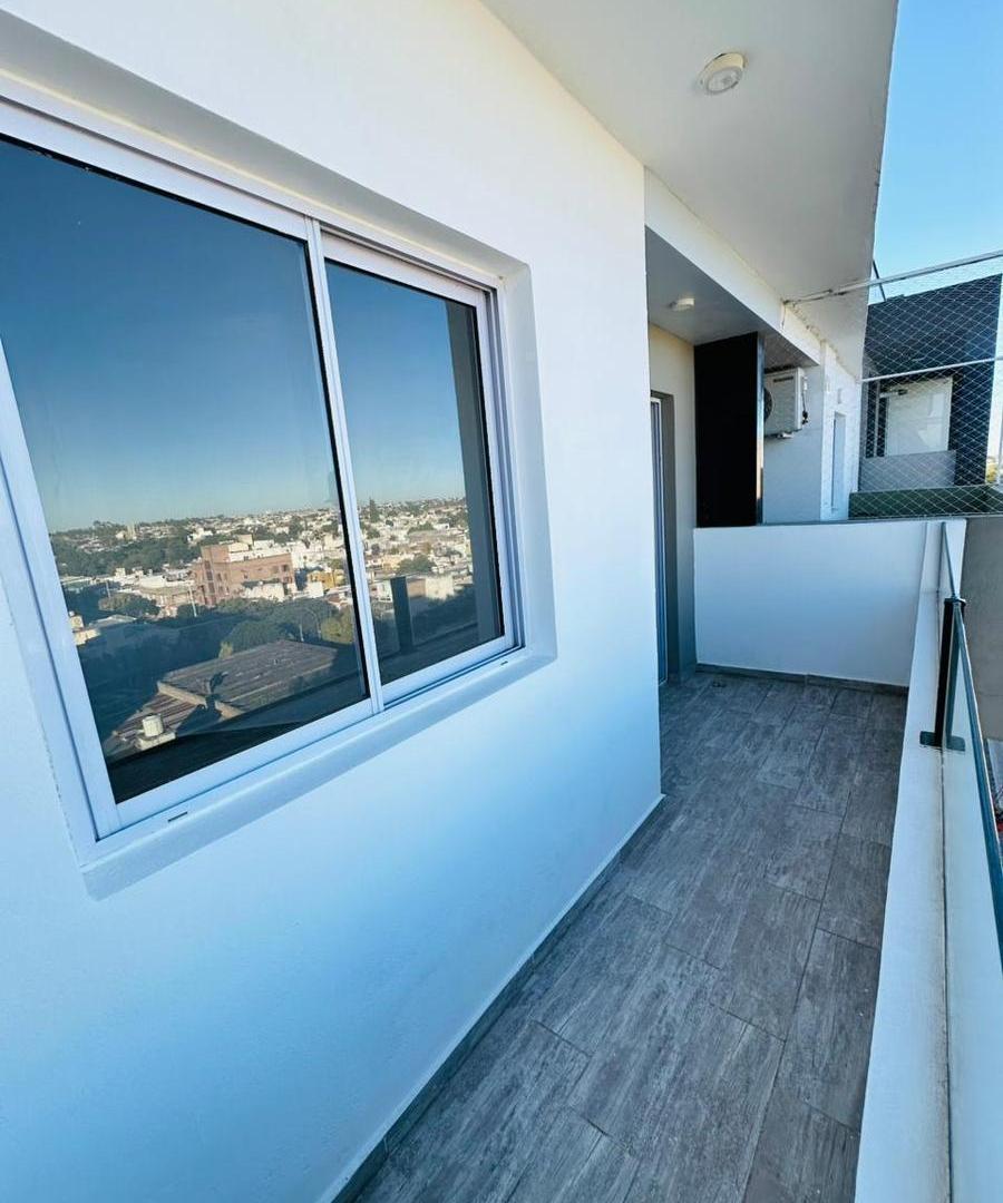 Foto de Departamento en Alquiler en Barrio General Paz, con balcon!, imagen 5