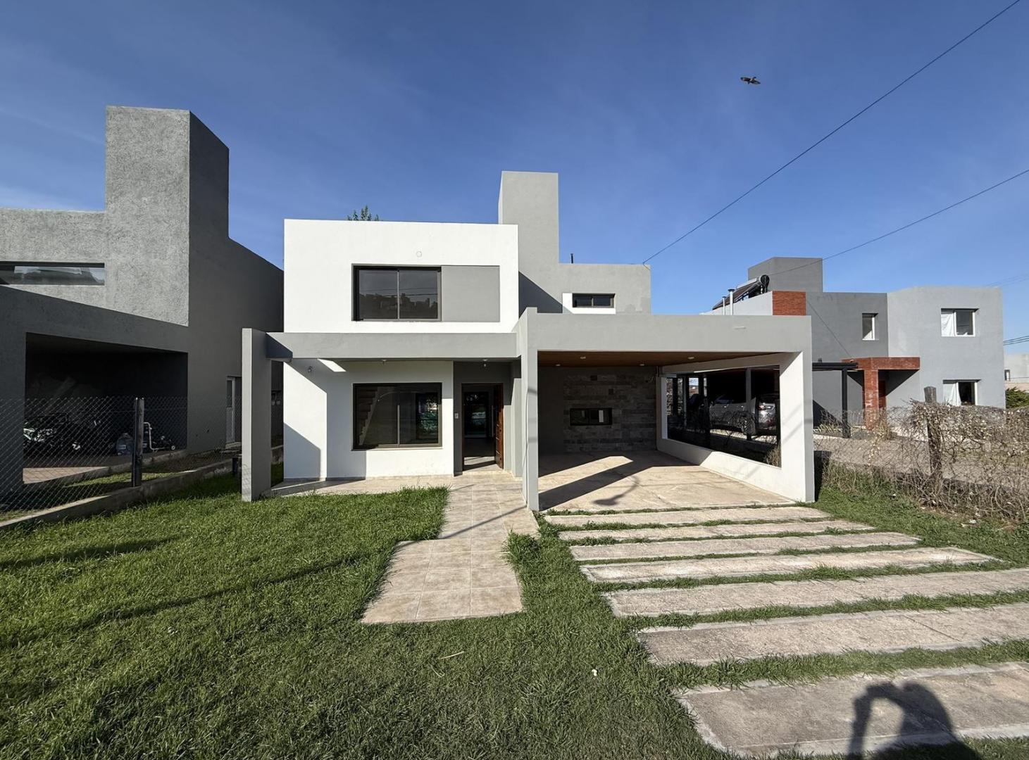 Foto de ALQUILO CASA DE 3 DORM EN TERRAZAS DE LA ESTANZUELA, CALERA, imagen 1