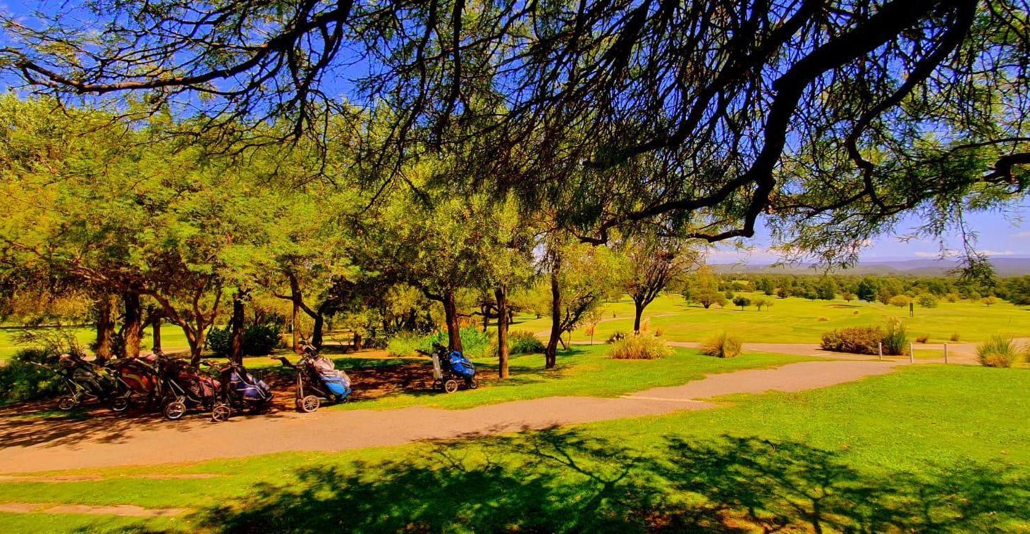 Foto de Se vende terreno en VALLE DEL GOLF primera etapa superficie de 1500, imagen 3