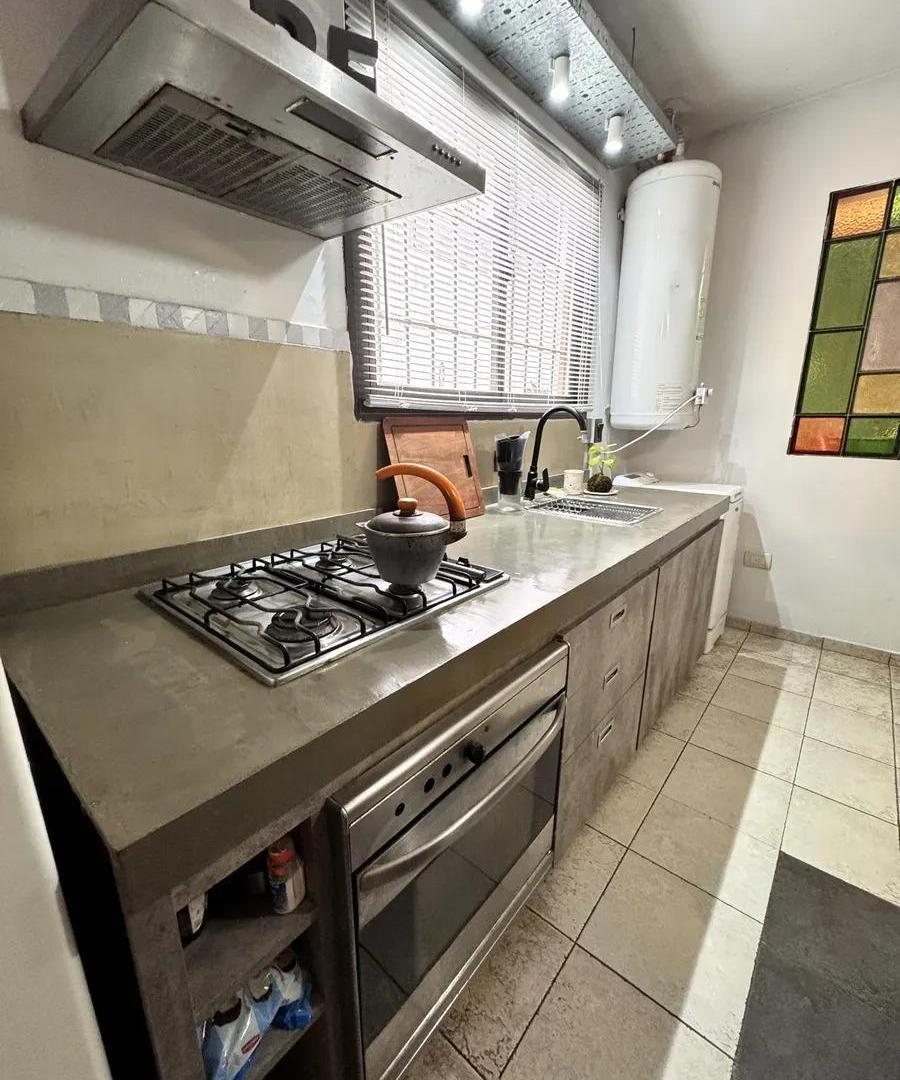 Foto de Casa en venta Barrio Juniors tres dormitorios con pileta, imagen 4