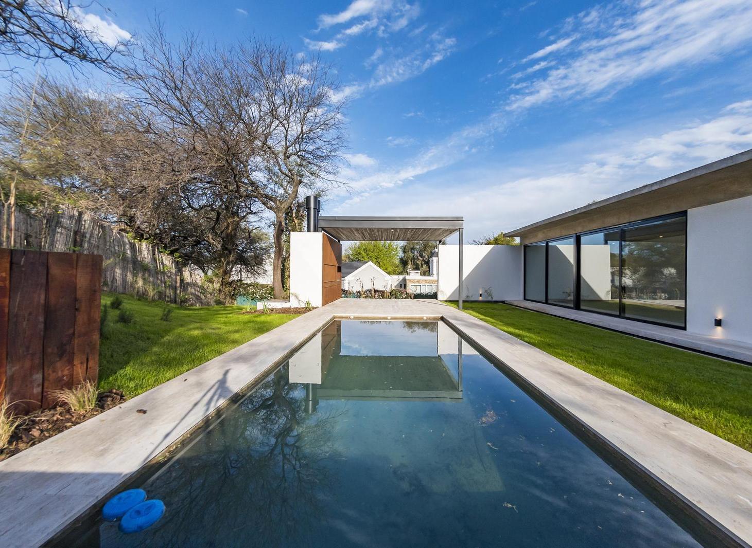 Foto de ¡CASA DE DISEÑO A ESTRENAR EN LA RUFINA! Planta Baja, imagen 3