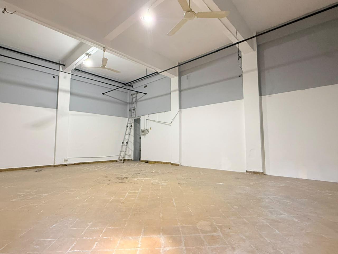 Foto de LOCAL COMERCIAL FRENTE MERCADO SUD!, imagen 4