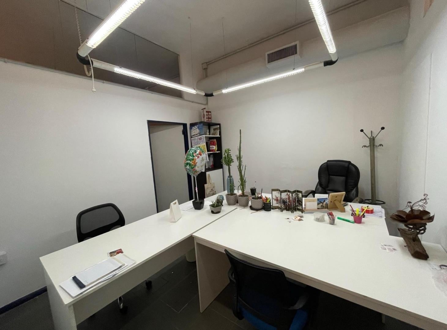 Foto de Venta local con 2 privados y patio Barrio Centro, imagen 4