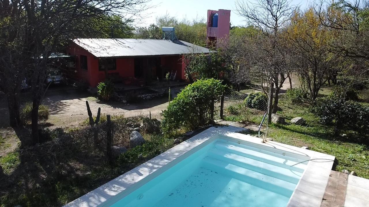 Foto de En Venta Casa en Terreno 2.500m2 con Pileta, Escritura!! en Las Chacras, imagen 1