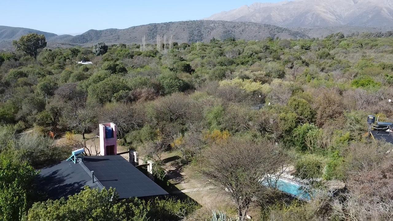 Foto de En Venta Casa en Terreno 2.500m2 con Pileta, Escritura!! en Las Chacras, imagen 3