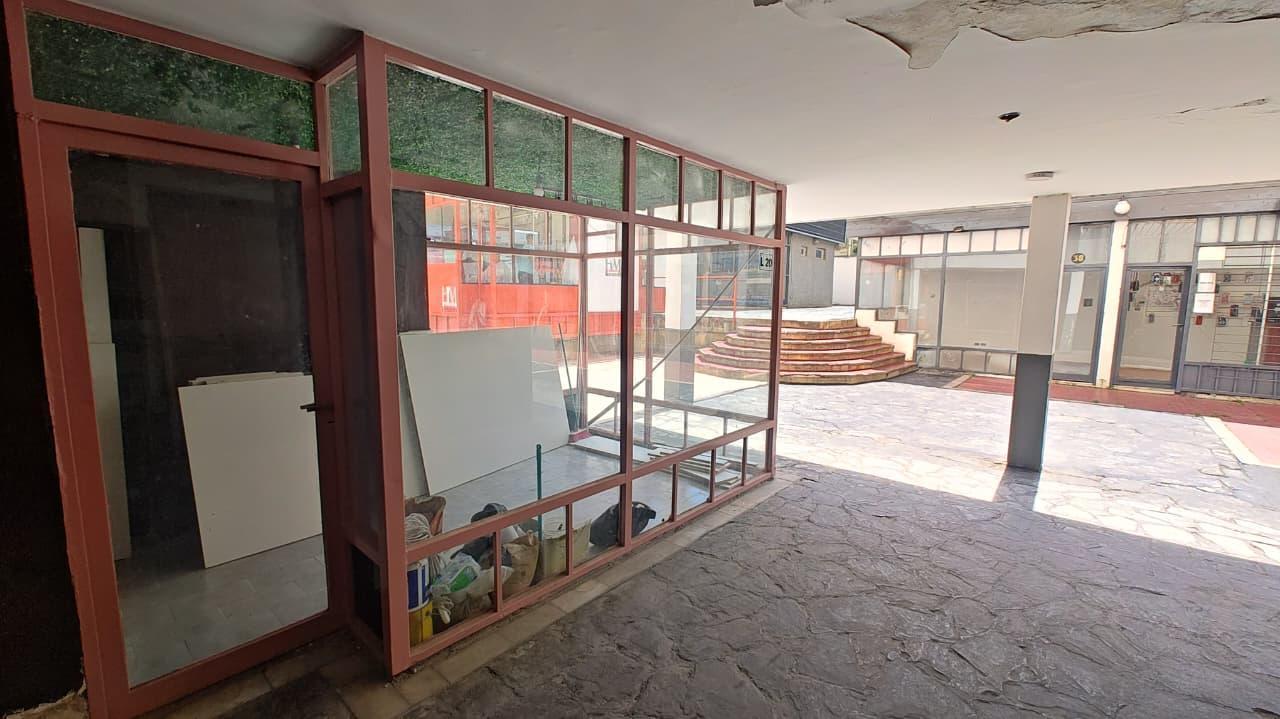 Foto de OPORTUNIDAD 2 Locales Comerciales - Velez Sarsfield 156 - Renta Activa, imagen 5