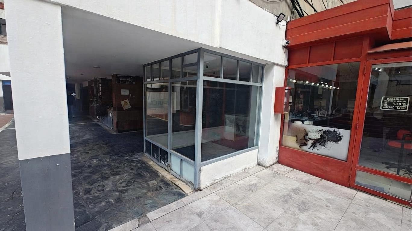 Foto de OPORTUNIDAD 2 Locales Comerciales - Velez Sarsfield 156 - Renta Activa, imagen 4