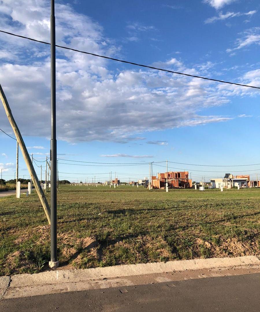 Foto de Lote 250 m2 Apto Duplex Docta Central - Posesion inmediata, imagen 2