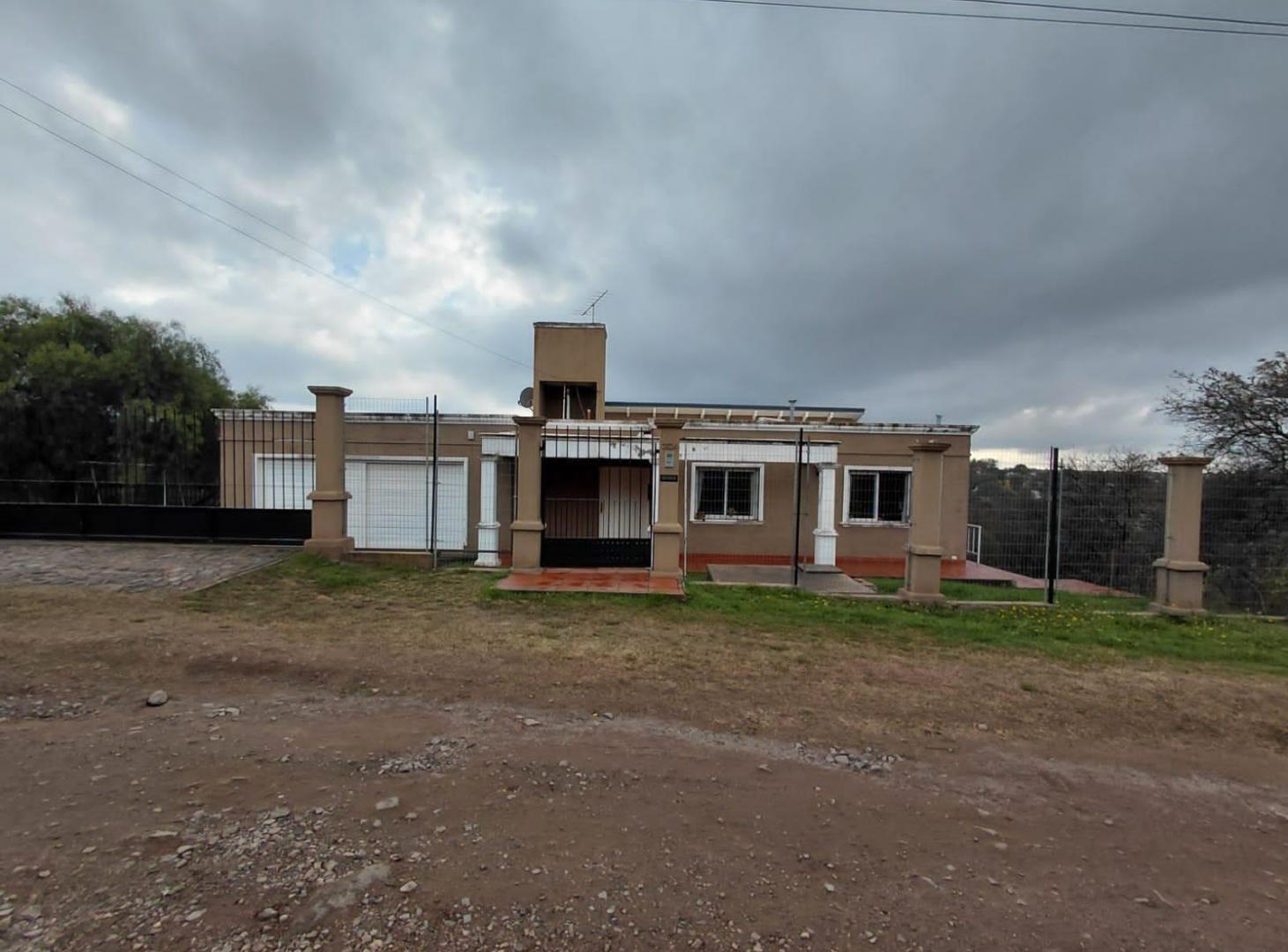 Foto de VENTA CASA MENDIOLAZA CON PILETA, imagen 1