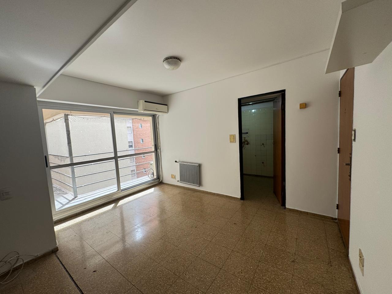 Foto de ENORME DEPA EN VENTA SOBRE CAÑADA. 3 dormitorios .Córdoba., imagen 1