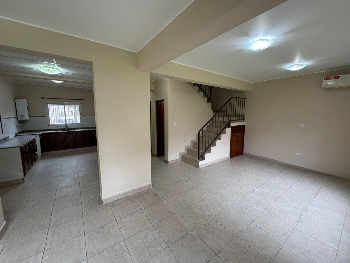 Casa 4 Dorm. Perico Bº San Isidro 250 m² 4