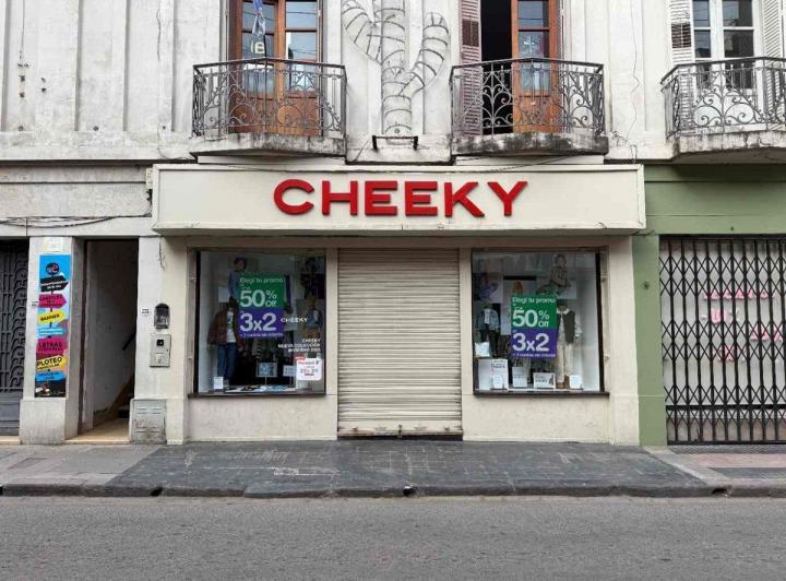 VENTA LOCAL COMERCIAL NECOCHEA MICRO CENTRO 4