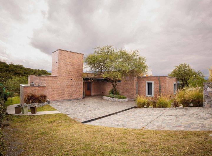 VENTA CASA 3 DORMITORIOS CLUB DE CAMPO LA ALMONA 1