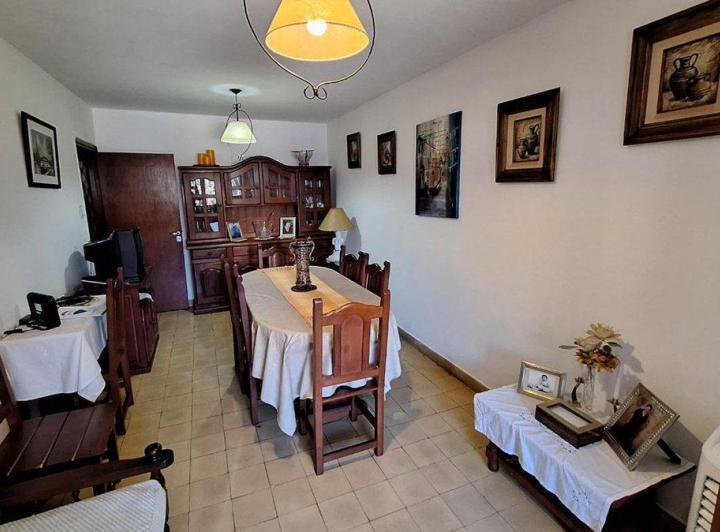 VENTA DE DEPARTAMENTO 2 DORM CALLE DORREGO 3