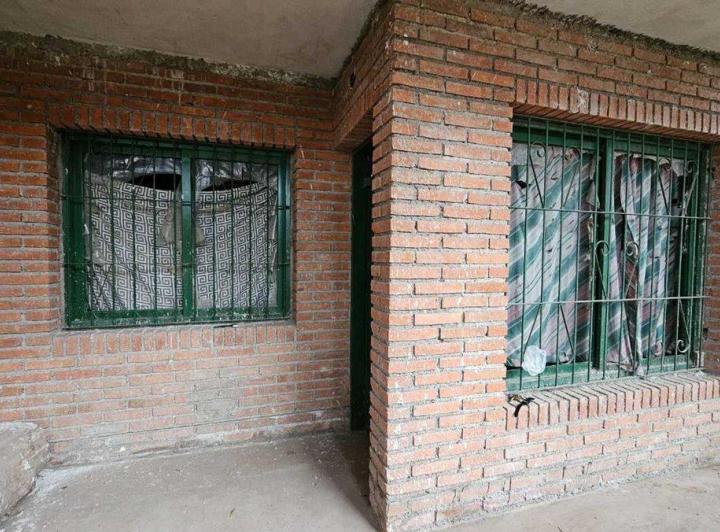 VENTA CASA A TERMINAR - B° SARGENTO CABRAL 1