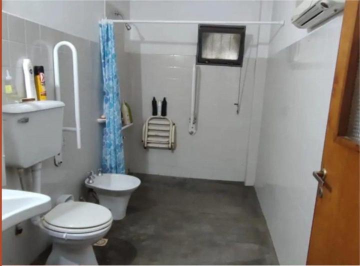 VENTA CASA 225M2 - B° ALTO COMEDERO 1