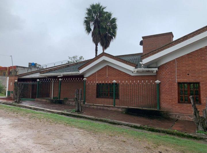 VENTA CASA 4 DORM  793,65 M2 - B° ALTO COMEDERO 2