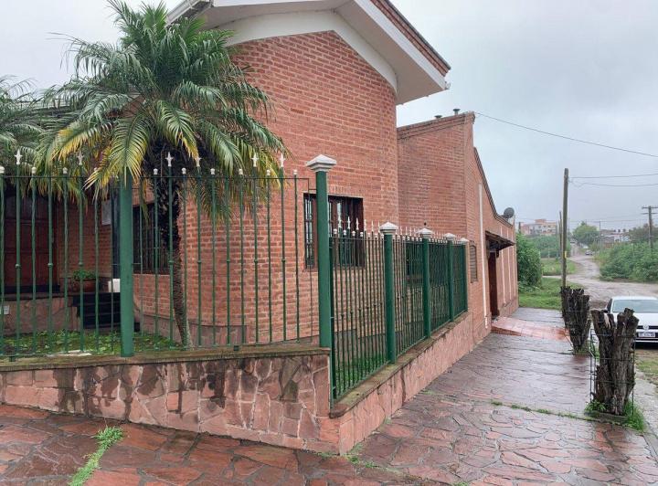 VENTA CASA 4 DORM  793,65 M2 - B° ALTO COMEDERO 3