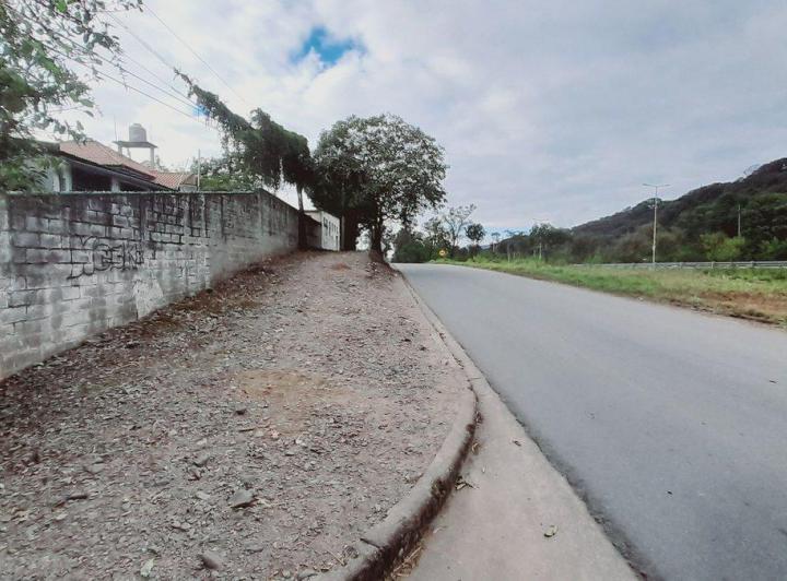 VENTA DE GALPÓN Y CASA - LOS MOLINOS S/COLECTORA 1